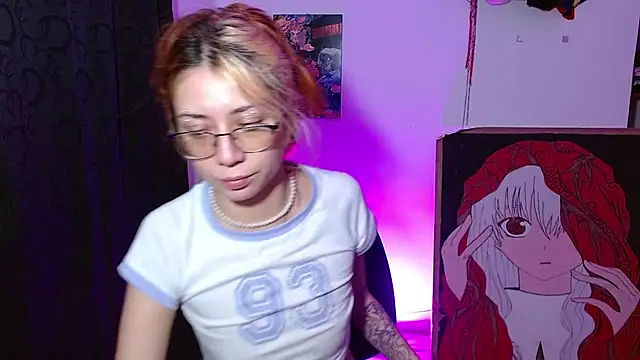 Snapshot of kittymiauu444 chatting on May 16, 10:36 am kittymiauu444 online show from May 16, 10:36 am