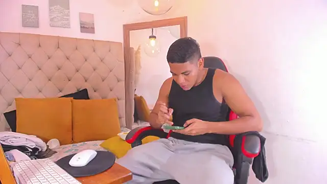 noah sthone online show from July 23, 1:58 am