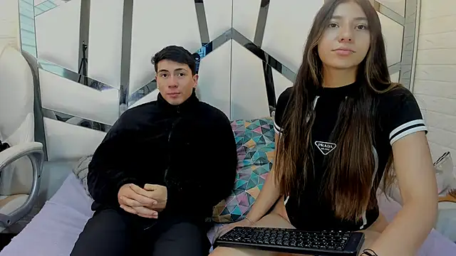 ScarlettAndLucas online show from March 10, 12:43 pm