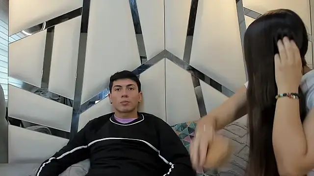 ScarlettAndLucas online show from March 13, 1:29 pm