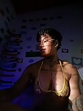 Snapshot of Canela_Osada_ chatting on July 6, 11:18 am Canela Osada online show from July 6, 11:18 am