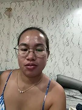 Ponthip online show from May 1, 4:44 pm