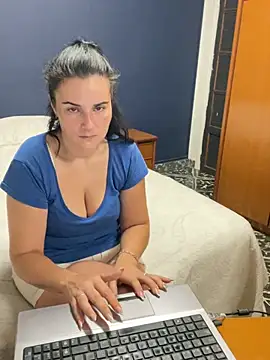 Snapshot of Alice_Dan chatting on July 20, 7:22 am Alice Dan online show from July 20, 7:22 am