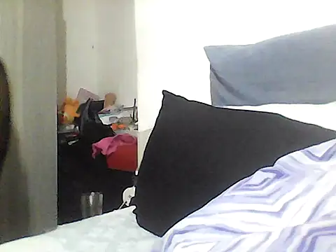 Snapshot of jade786 chatting on June 7, 11:03 am jade786 online show from June 7, 11:03 am
