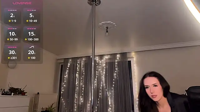 Snapshot of dora_grnt chatting on March 20, 11:42 pm dora grnt online show from March 20, 11:42 pm