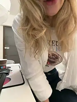 FrancescaZahra online show from February 8, 10:13 pm