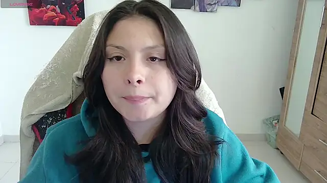 Snapshot of yessica_gomez01 chatting on June 7, 7:17 pm yessica gomez01 online show from June 7, 7:17 pm