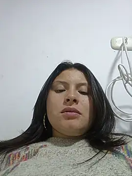 Snapshot of yessica_gomez01 chatting on June 13, 12:52 am yessica gomez01 online show from June 13, 12:52 am