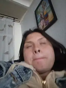 Snapshot of yessica_gomez01 chatting on June 15, 10:23 pm yessica gomez01 online show from June 15, 10:23 pm