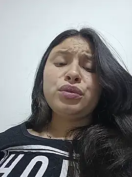 Snapshot of yessica_gomez01 chatting on July 2, 3:23 am yessica gomez01 online show from July 2, 3:23 am