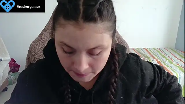Snapshot of yessica_gomez01 chatting on July 9, 8:13 pm yessica gomez01 online show from July 9, 8:13 pm