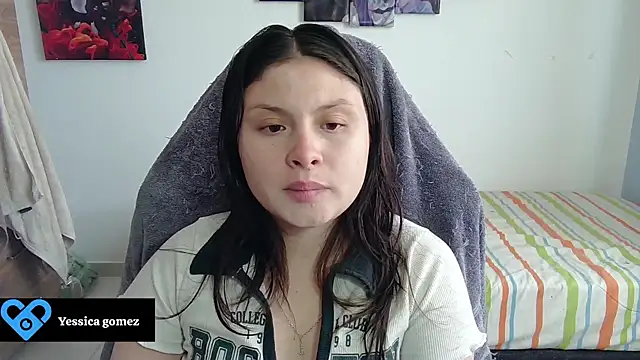 Snapshot of yessica_gomez01 chatting on July 24, 8:40 pm yessica gomez01 online show from July 24, 8:40 pm