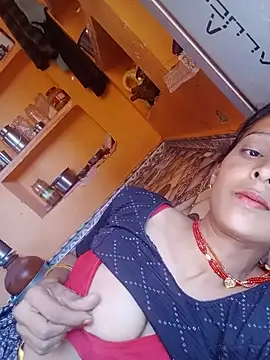 Snapshot of mabimi_sexe chatting on June 15, 10:39 am mabimi sexe online show from June 15, 10:39 am