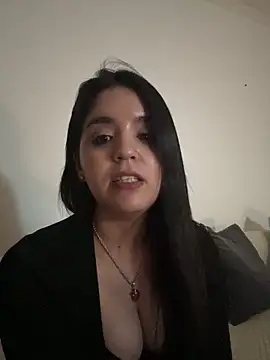 Snapshot of bebitas2_ chatting on May 6, 9:53 pm bebitas2 online show from May 6, 9:53 pm