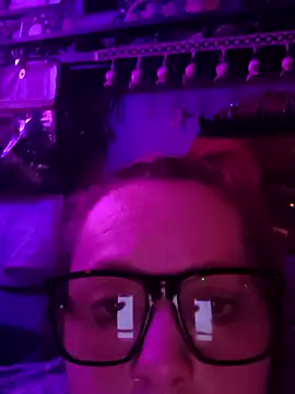 Snapshot of DisireAfterDark chatting on February 6, 9:07 pm DisireAfterDark online show from February 6, 9:07 pm