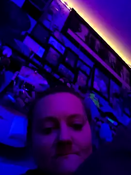 Snapshot of DisireAfterDark chatting on February 22, 2:26 pm DisireAfterDark online show from February 22, 2:26 pm