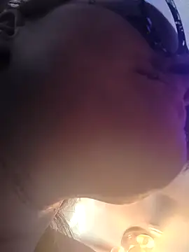 Snapshot of DisireAfterDark chatting on February 25, 7:34 pm DisireAfterDark online show from February 25, 7:34 pm