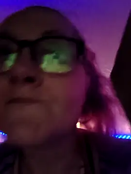 Snapshot of DisireAfterDark chatting on March 5, 11:34 pm DisireAfterDark online show from March 5, 11:34 pm