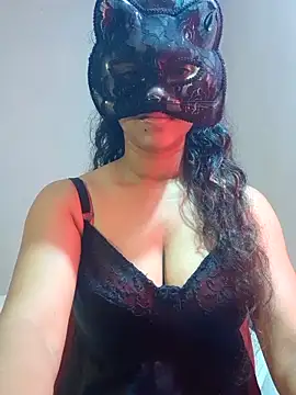cutehotwife online show from April 29, 8:37 pm