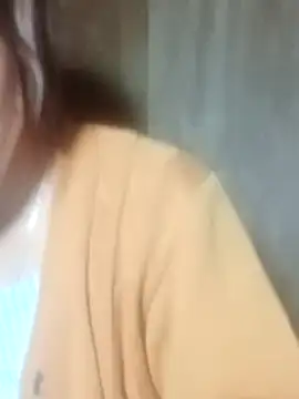 jjennyyy online show from April 30, 2:56 pm