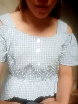 jjennyyy online show from June 18, 2:23 am