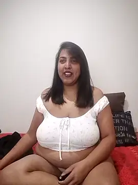 Snapshot of IndianBearxx chatting on June 9, 5:24 pm IndianBearxx online show from June 9, 5:24 pm