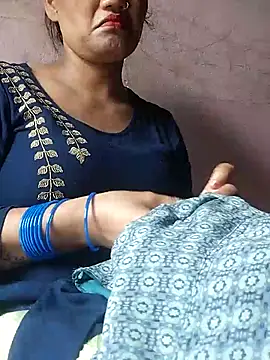 Snapshot of Zaara101 chatting on July 11, 8:06 am Zaara101 online show from July 11, 8:06 am
