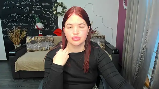 Snapshot of Secret_Emma chatting on January 11, 12:43 pm Secret Emma online show from January 11, 12:43 pm