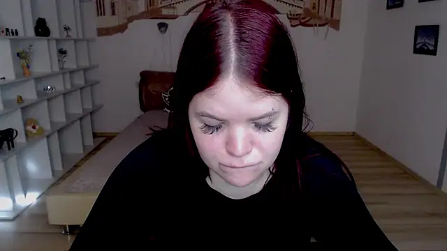 Snapshot of Secret_Emma chatting on February 2, 12:26 pm Secret Emma online show from February 2, 12:26 pm