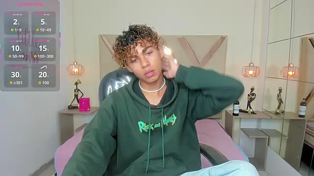 Anyelo Twink online show from May 9, 3:56 am