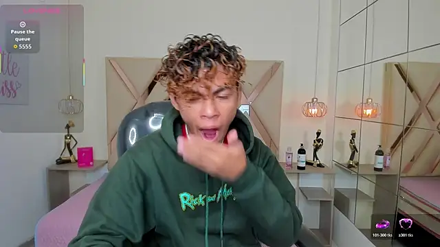 Anyelo Twink online show from May 23, 4:18 am