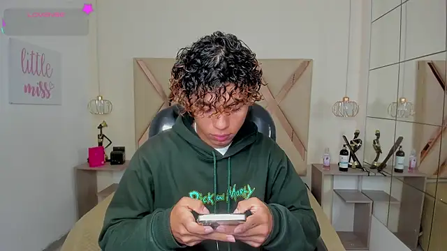 Anyelo Twink online show from June 27, 4:17 am