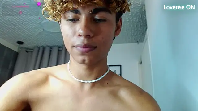 Anyelo Twink online show from July 4, 4:24 pm