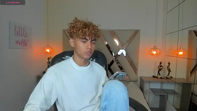 Anyelo Twink online show from July 11, 4:26 am