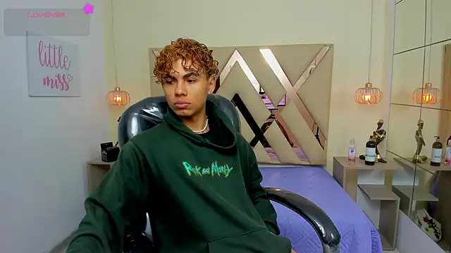 Anyelo Twink online show from July 19, 4:38 am