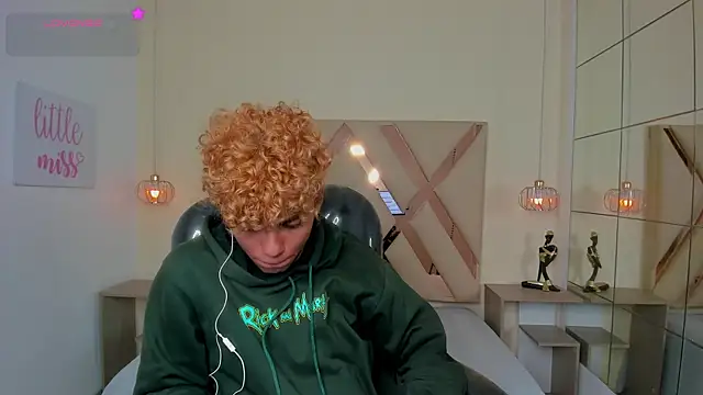 Anyelo Twink online show from July 24, 4:32 am