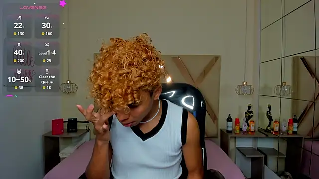 Anyelo Twink online show from July 28, 4:30 am