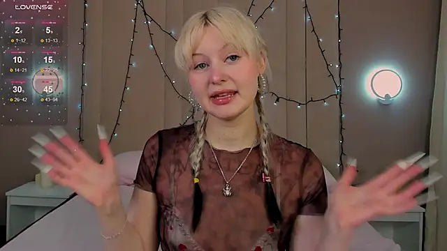 AdeleSilvy online show from January 16, 2:15 am