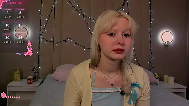 AdeleSilvy online show from March 17, 1:54 am