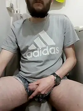 80julien online show from February 3, 1:26 am