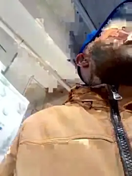 80julien online show from February 16, 10:00 am