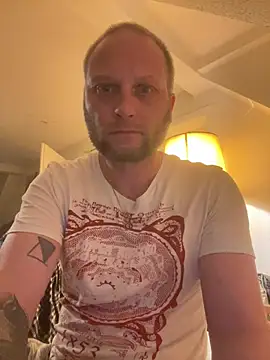 Snapshot of Hamsterdich chatting on April 24, 9:17 pm Hamsterdich online show from April 24, 9:17 pm