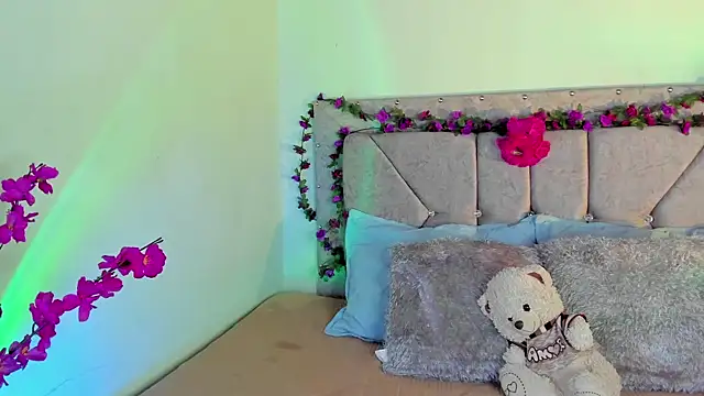 Britanny77 online show from March 11, 6:03 pm