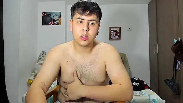 Snapshot of Dylan_cr chatting on January 11, 1:21 am Dylan cr online show from January 11, 1:21 am