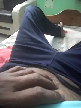Snapshot of deshi9inch9 chatting on May 31, 6:42 pm deshi9inch9 online show from May 31, 6:42 pm