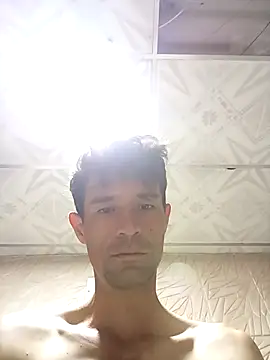 torvyHot online show from February 14, 8:33 am