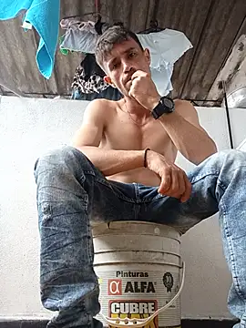 torvyHot online show from June 15, 7:38 pm