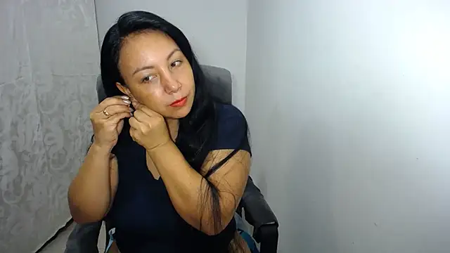 soyElena46 online show from April 29, 11:36 am