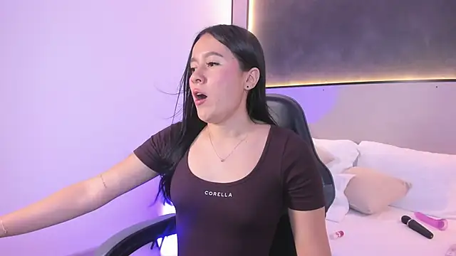 Snapshot of mia_slora chatting on June 12, 12:04 pm mia slora online show from June 12, 12:04 pm