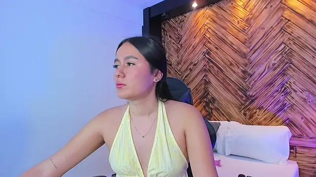 mia slora online show from July 16, 12:22 pm